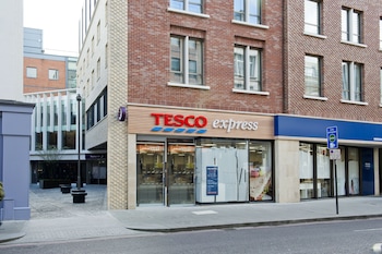 premier inn london southwark high st