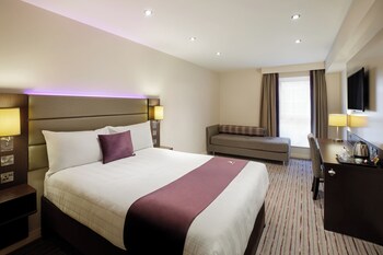 premier inn london clapham