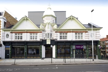 premier inn london clapham
