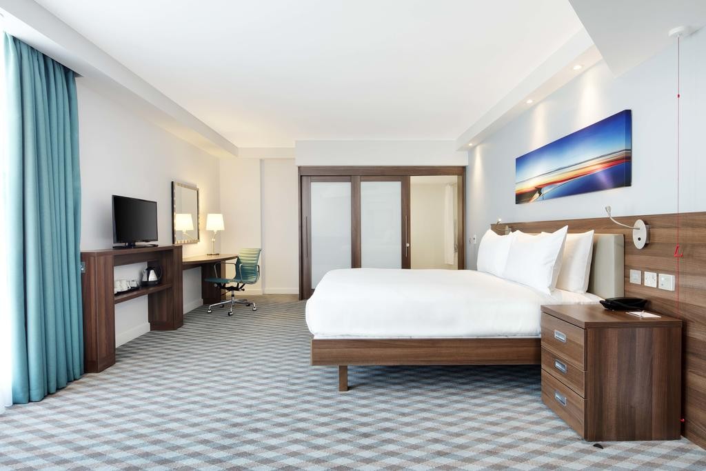 hampton by hilton london stansted airport