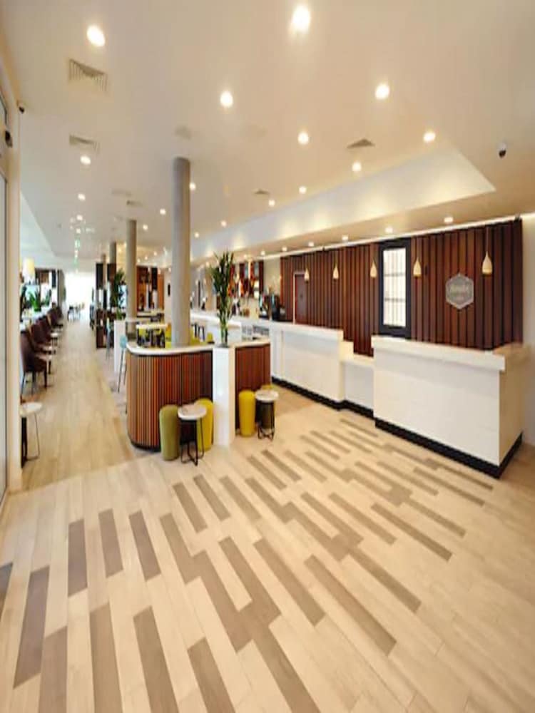 hampton by hilton london stansted airport