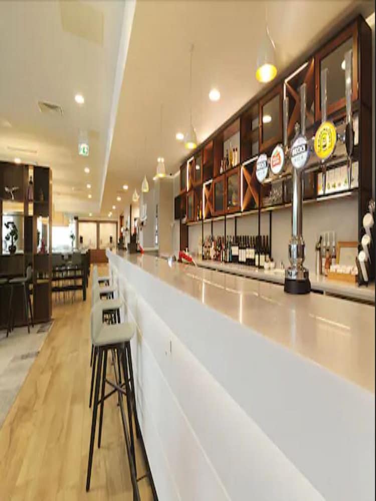 hampton by hilton london stansted airport