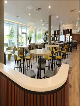 hampton by hilton london stansted airport