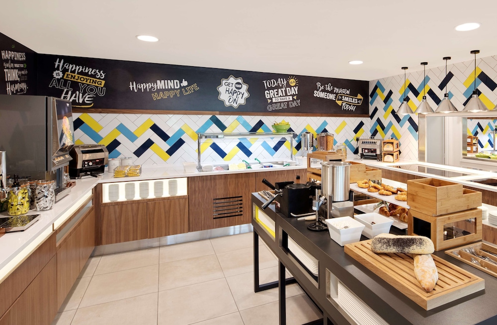 hampton by hilton london stansted airport