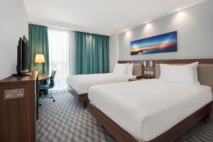 hampton by hilton london stansted airport