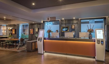 clayton hotel city of london