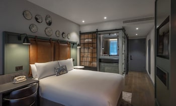 clayton hotel city of london