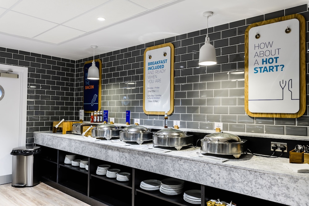 Holiday Inn Express Wigan By Ihg,Liverpool>>Greater Manchester,3 star