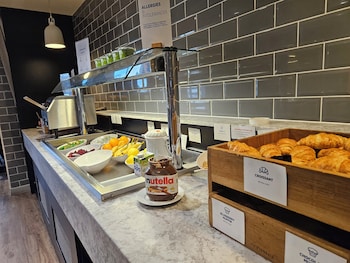 holiday inn express wigan by ihg