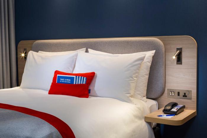 holiday inn express wigan by ihg