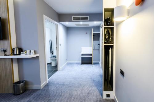 holiday inn express wigan by ihg