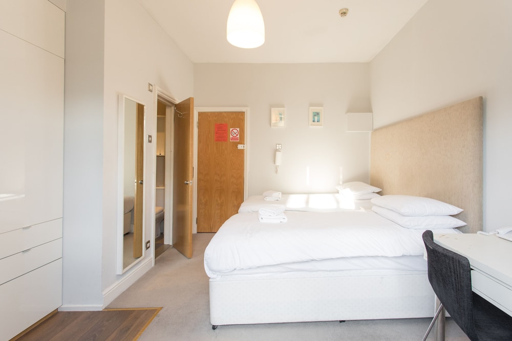 amber residence hotel