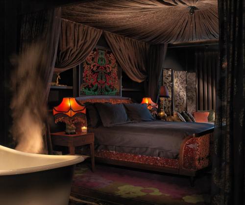 The Mandrake Hotel  ( Adults Only Hotel),Fitzrovia>>Camden,5 star