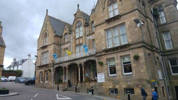 the royal hotel tain