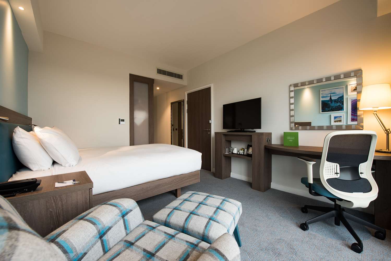 hampton by hilton edinburgh west end