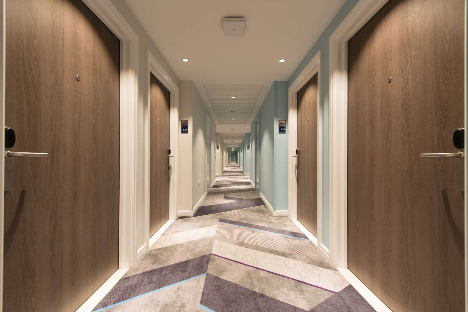hampton by hilton edinburgh west end