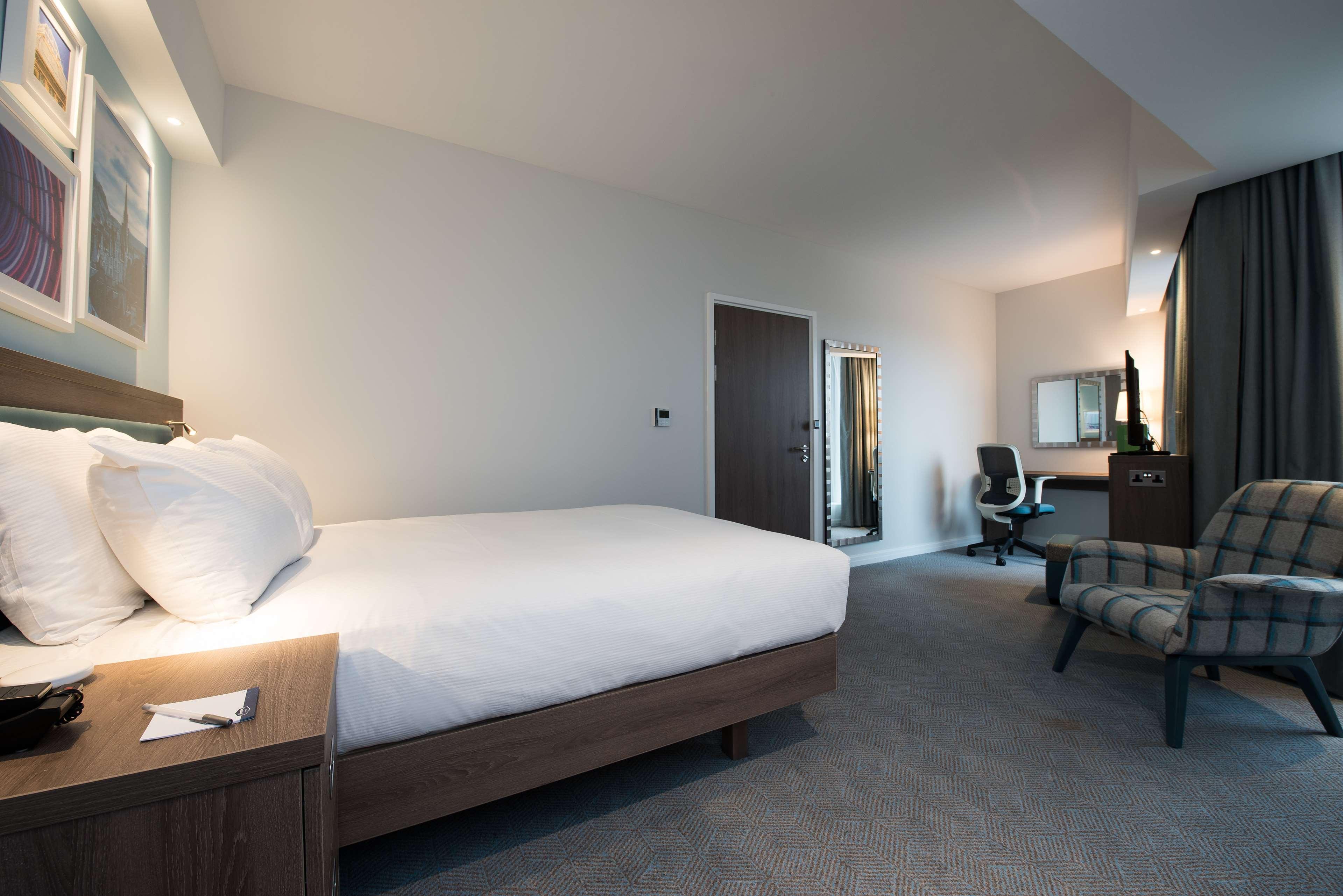 hampton by hilton edinburgh west end