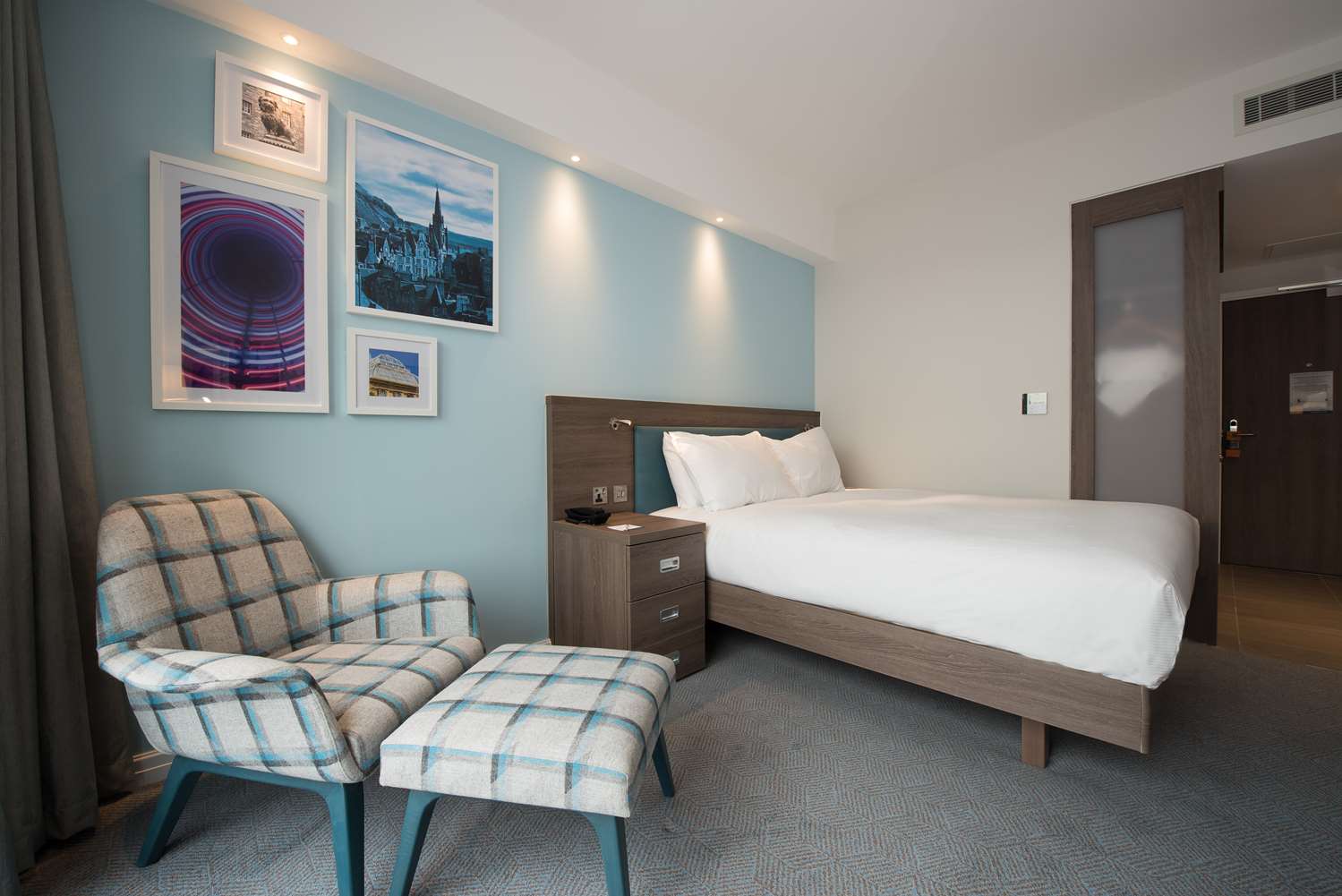 hampton by hilton edinburgh west end
