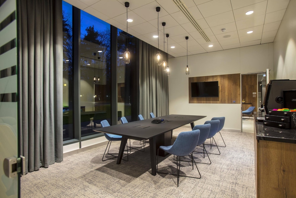 courtyard by marriott edinburgh west