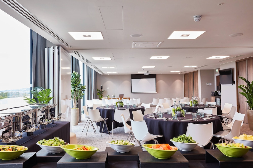 courtyard by marriott edinburgh west