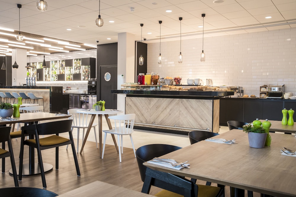 courtyard by marriott edinburgh west