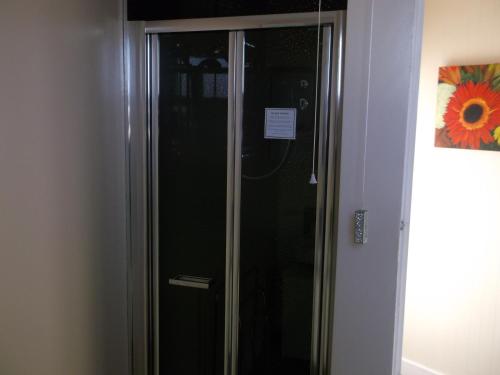 twin palms guesthouse