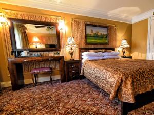 riverside inn