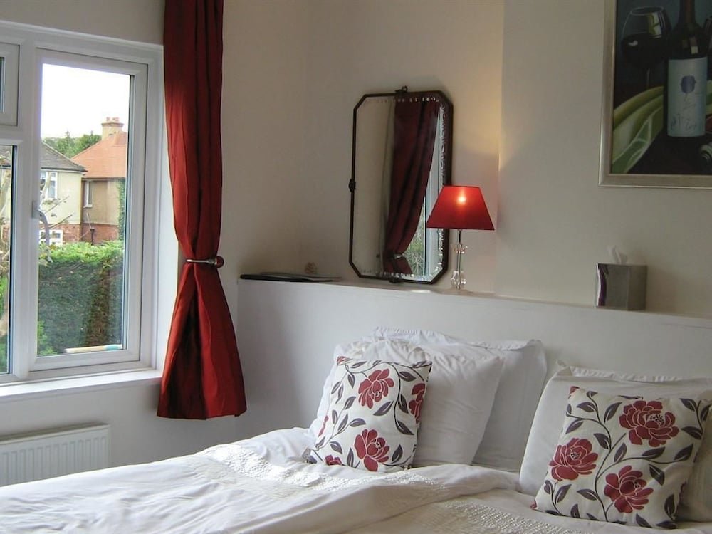 Savannah Bed & Breakfast,Egham>>Ascot,4 star