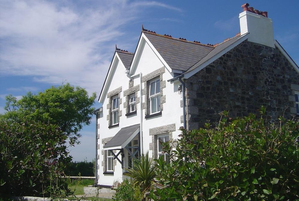 Chyheira,Cornwall>>Camborne,3 star