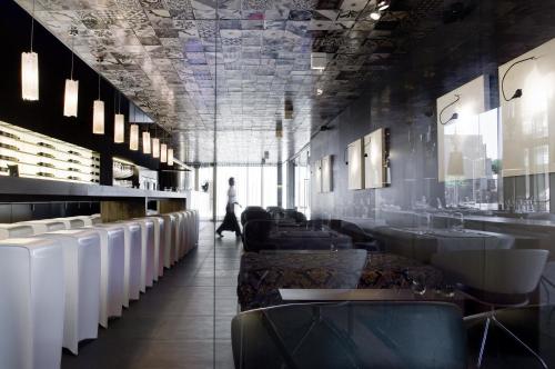 carbon hotel different hotels