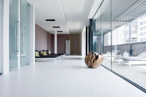 carbon hotel different hotels