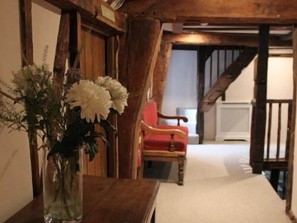 green farmhouse