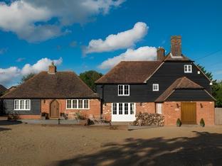 Green Farmhouse,Kent>>Bobbing,4 star