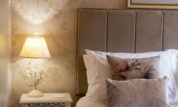 afon rhaiadr country house