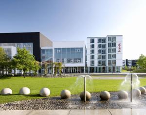 The Note,Bredsten>>Billund,4 star