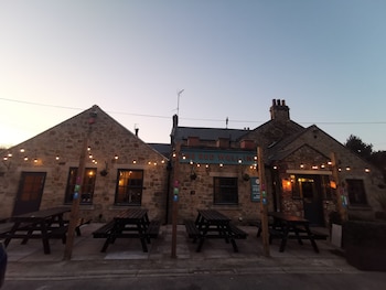 the redwell inn