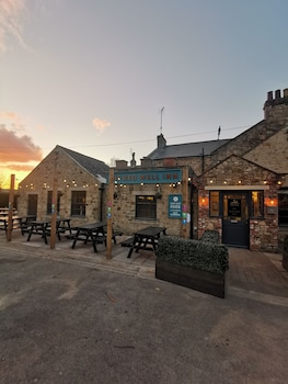 the redwell inn