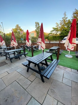 the redwell inn
