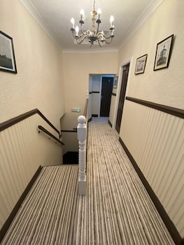 the redwell inn