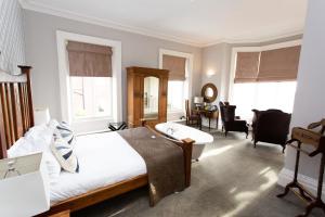 The Queens Hotel Lytham,Blackpool Airport>>Blackpool,3 star