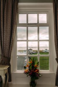 The Queens Hotel Lytham,Blackpool Airport>>Blackpool,3 star