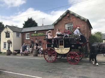 the compasses inn