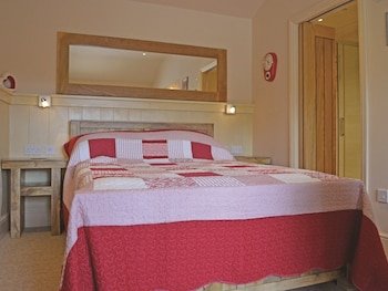 Widbrook Barns,Bradford-On-Avon>>Bath,3 star