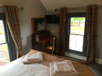 The Godwins,Blakeney>>Bartestree,3 star