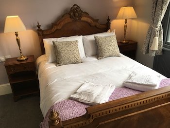 The Godwins,Blakeney>>Bartestree,3 star