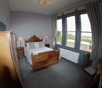 The Godwins,Blakeney>>Bartestree,3 star