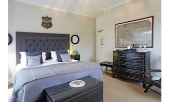 Wingrove House,Brighton>>Alfriston,4 star