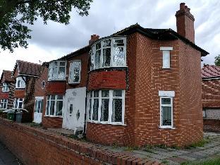 old trafford guest house