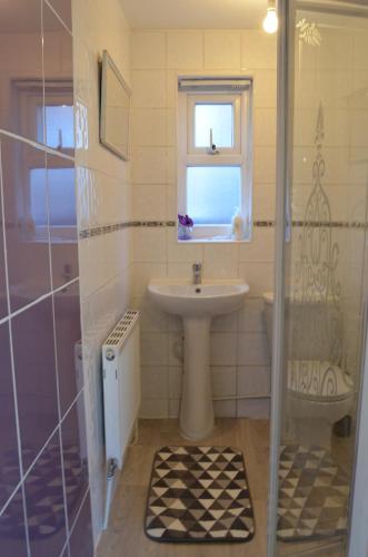 old trafford guest house