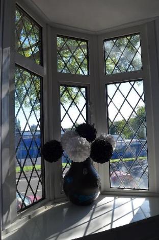 old trafford guest house